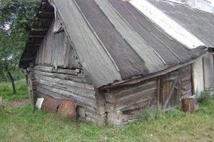 House in Belarus.  Courtesy of the Survivor Mitzvah Project